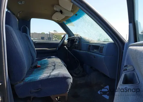 1994 Dodge Ram 1500 из США, поврежденный, VIN 1B7HF16Y9RS532563